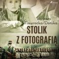 Stolik z fotografia